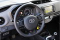 Toyota Yaris - 1.0 VVT-i Energy *NAVIGATIE / PARKEERCAMERA - 1 - Thumbnail