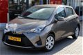 Toyota Yaris - 1.0 VVT-i Energy *NAVIGATIE / PARKEERCAMERA - 1 - Thumbnail