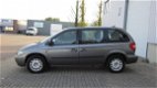 Chrysler Voyager - 2.4i SE Luxe 7persoons - 1 - Thumbnail