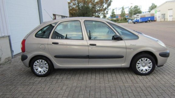 Citroën Xsara Picasso - 1.8i-16V Différence 2 Met climate controle - 1