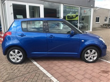 Suzuki Swift - 1.3 Comfort 5-deurs met airco en lichtmetalen velgen - 1