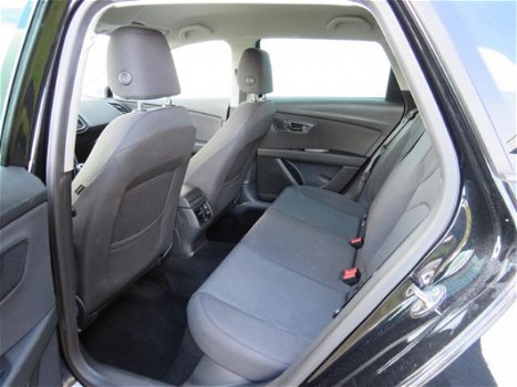 Seat Leon ST - 1.6 TDI Style Ecomotive Navi Clima PDC Bluetooth Cruise - 1