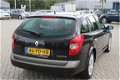 Renault Laguna Grand Tour - 2.0-16V T Tech Line Nieuwe APK airco, climate control, radio cd speler, - 1 - Thumbnail