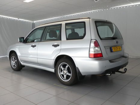 Subaru Forester - 2.0 Luxury AWD Clima | Cruise | Panoramadak | Trekhaak | Pdc | lm velgen - 1