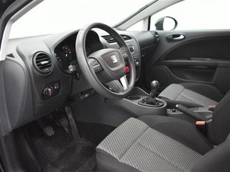 Seat Leon - 1.6 Good Stuff airco / cruise control / zwart-metallic / lmv - 1