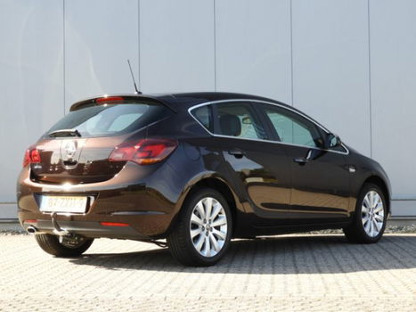 Opel Astra - 1.4 TURBO 120PK 5DRS COSMO ECC LMV - 1