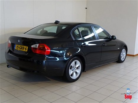 BMW 3-serie - 318i Business Line Xenon + Navi + Clima + Cruise - 1