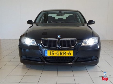 BMW 3-serie - 318i Business Line Xenon + Navi + Clima + Cruise - 1