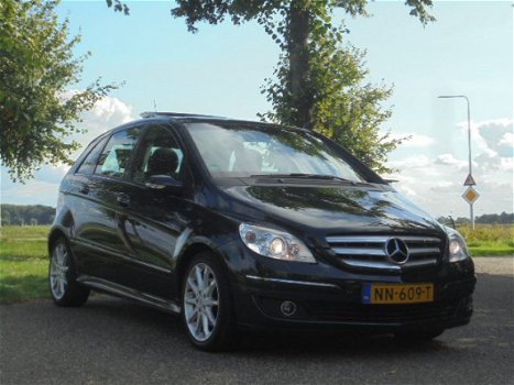 Mercedes-Benz B-klasse - 200 Turbo Avantagarde Select * Airco * Xenon * Pano * KOOPJE - 1