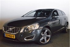 Volvo V60 - 2.0T Momentum NAVI / 203PK / ECC