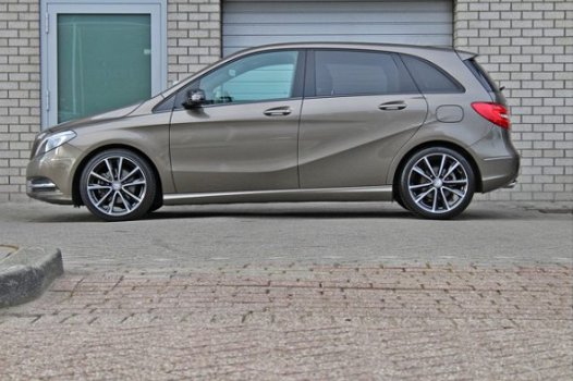 Mercedes-Benz B-klasse - B 180 Automaat/Sportpakket/Nightpakket - 1