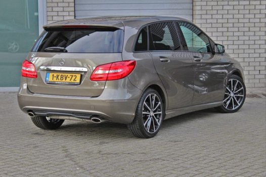 Mercedes-Benz B-klasse - B 180 Automaat/Sportpakket/Nightpakket - 1