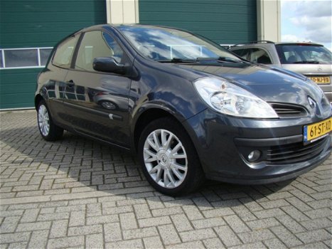 Renault Clio - 1.6-16V Dynamique Luxe - 1