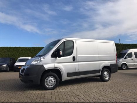 Peugeot Boxer - 2.2 HDI 131 PK / L1H1 / 1e EIG. / TREKHAAK / AIRCO / PDC / 2.500 KG AHG - 1