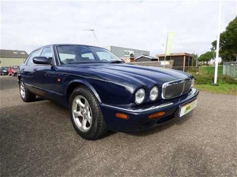 Jaguar XJ - 3.2 EXECUTIVE V8 - 1