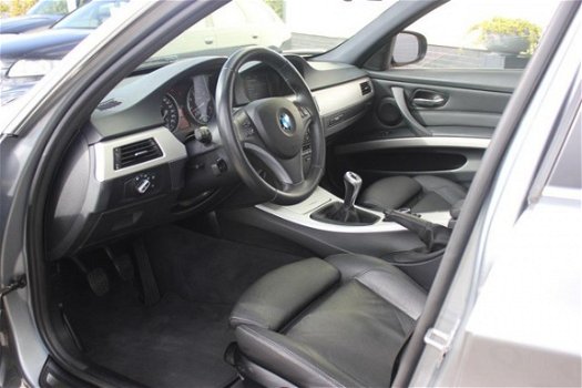 BMW 3-serie Touring - 325i Luxury Line 3.0 Navi Leer Trekhaak - 1