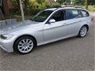 BMW 3-serie Touring - 318d Zeer netjes apk 09-2020 - 1 - Thumbnail