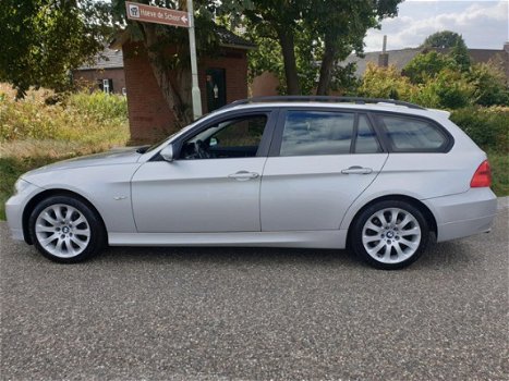 BMW 3-serie Touring - 318d Zeer netjes apk 09-2020 - 1