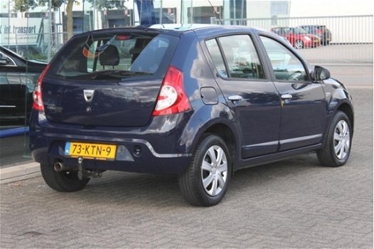 Dacia Sandero - 1.6 Lauréate Airco | Trekhaak | NAP | Dealer onderhouden - 1