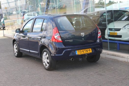 Dacia Sandero - 1.6 Lauréate Airco | Trekhaak | NAP | Dealer onderhouden - 1