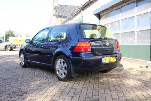 Volkswagen Golf - 1.6 - 1