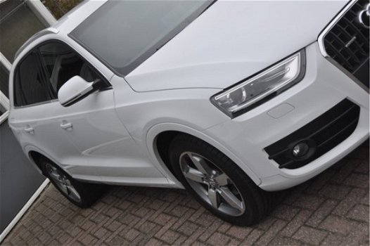 Audi Q3 - 2.0 TFSI quattro Pro Line / NAVI / 18