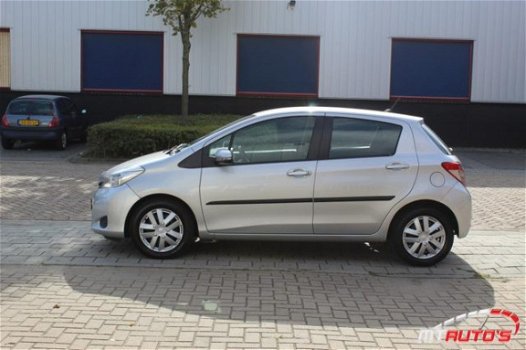 Toyota Yaris - 1.3 VVT-i Executive - 1