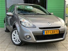 Renault Clio - 1.2 TCe Dynamique / Navi / KeylessGo / Luxe Uitv. /