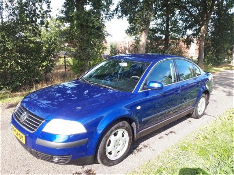 Volkswagen Passat - 2.0-20V Arctic MET VOL JAAR A.P.K - 1