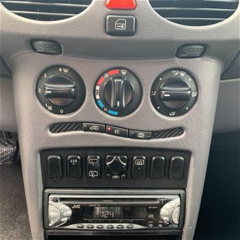 Mercedes-Benz A-klasse - 190 Elegance nieuwe apk, AUTOMAAT en airco - 1