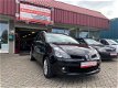 Renault Clio Estate - 1.2 TCE Corporate Nieuwe apk, airco en van binnen en buiten geheel gepoetst en - 1 - Thumbnail