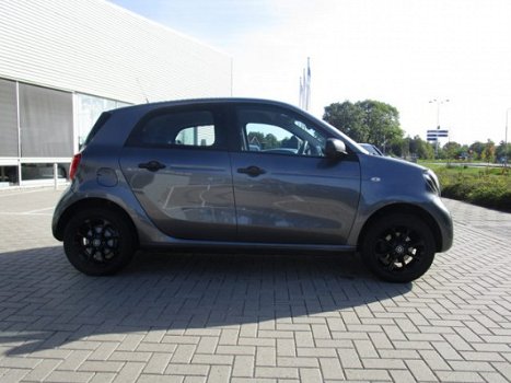 Smart Forfour - 1.0 Turbo Pure Automaat Airco 15'' Lm velgen Cruise control - 1