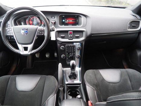 Volvo V40 - 2.0 D4 190pk R-Design | Climate Control | Cruise Control | Navigatie | Parkeersensoren | - 1