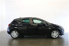 Opel Astra - 1.0 Turbo 105pk Online Edition | Navi | Sensoren | Clima