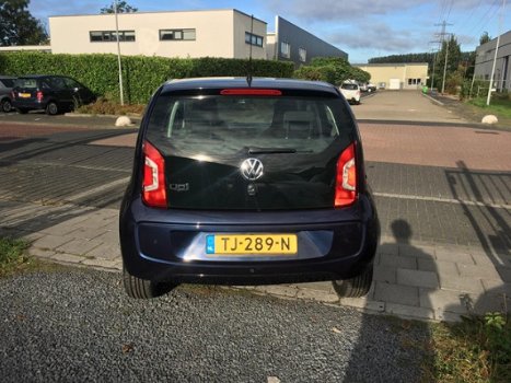 Volkswagen Up! - 1.0 high up / automaat / 75 PK /parkeersensor achter - 1