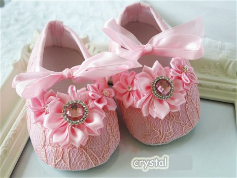 BABY SCHOENEN IN ROZE MET KRISTAL MAAT 17 OF 18/19 - 2