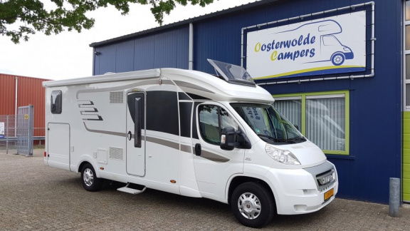 Hymer Tramp 678CL 150pk Enkele Bedden Garage Trekhaak - 1