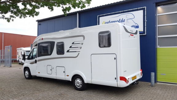 Hymer Tramp 678CL 150pk Enkele Bedden Garage Trekhaak - 2