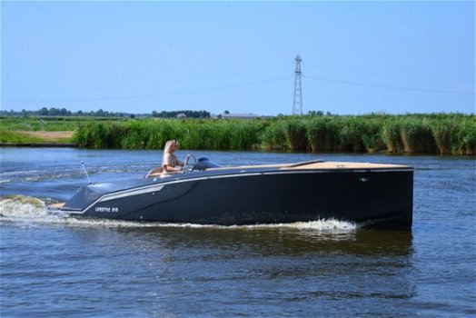 Lifestyle 818 Tender - 1