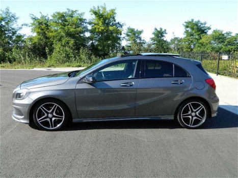 Mercedes-Benz A-klasse - 180 Prestige AMG PAKKET PANORAMADAK LEER LED XENON NAVI PDC - 1