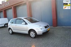 Volkswagen Polo - 1.4-16V Highline - Airco - Trekhaak