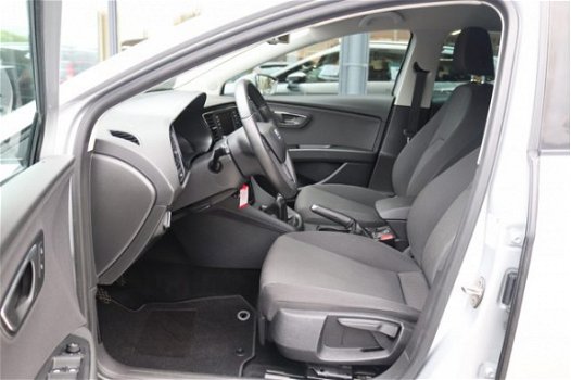 Seat Leon ST - 1.6 TDI Style Ecomotive 50 procent deal 4.475, - ACTIE PDC / Clima / Bluetooth / Navi - 1