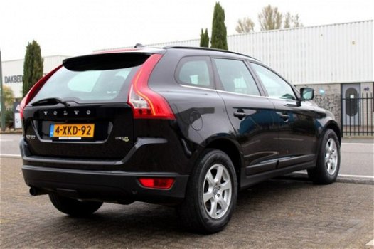 Volvo XC60 - 2.0 D3 163pk 5-cil. Momentum + Navi + Lmv + Pdc + Trekhaak - 1