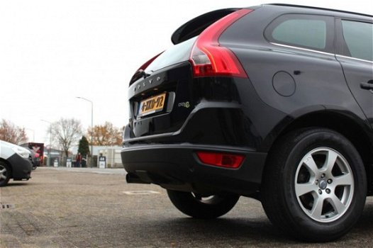 Volvo XC60 - 2.0 D3 163pk 5-cil. Momentum + Navi + Lmv + Pdc + Trekhaak - 1