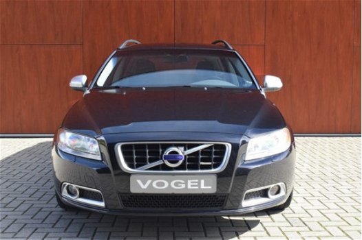 Volvo V70 - 2.5 FT R-Design-231PK-Sportleer-Trekhaak - 1