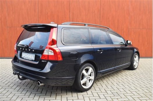 Volvo V70 - 2.5 FT R-Design-231PK-Sportleer-Trekhaak - 1