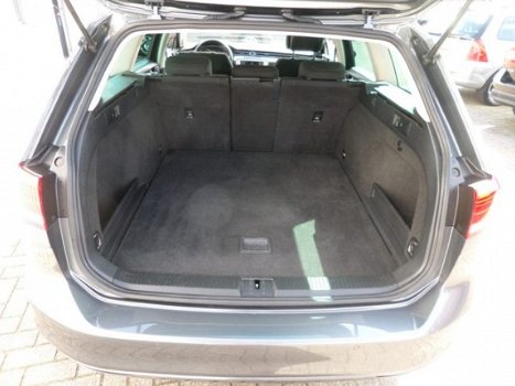 Volkswagen Passat Variant - 1.6 TDI 120pk DSG - 1