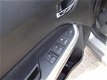 Suzuki Vitara - 1.6 Exclusive FABRIEKSGARANTIE, 5drs , climate control - 1 - Thumbnail