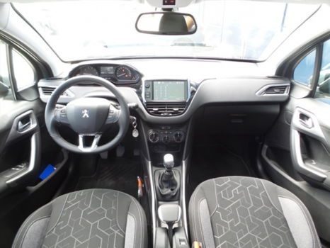 Peugeot 2008 - 1.2 130pk 6Bak Blue Lion NAVIGATIE en PANORAMA en VELGEN - 1