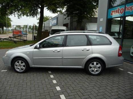 Chevrolet Nubira Station Wagon - 1.6-16V Style - 1